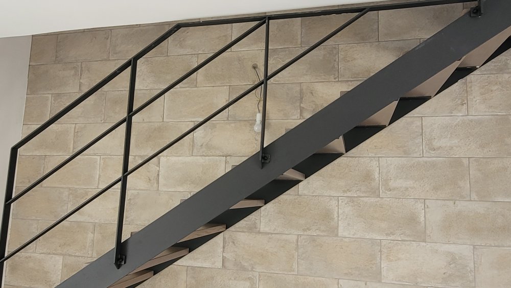 Azedara Apartments. Baustellenfoto Treppe Apartment Smilje